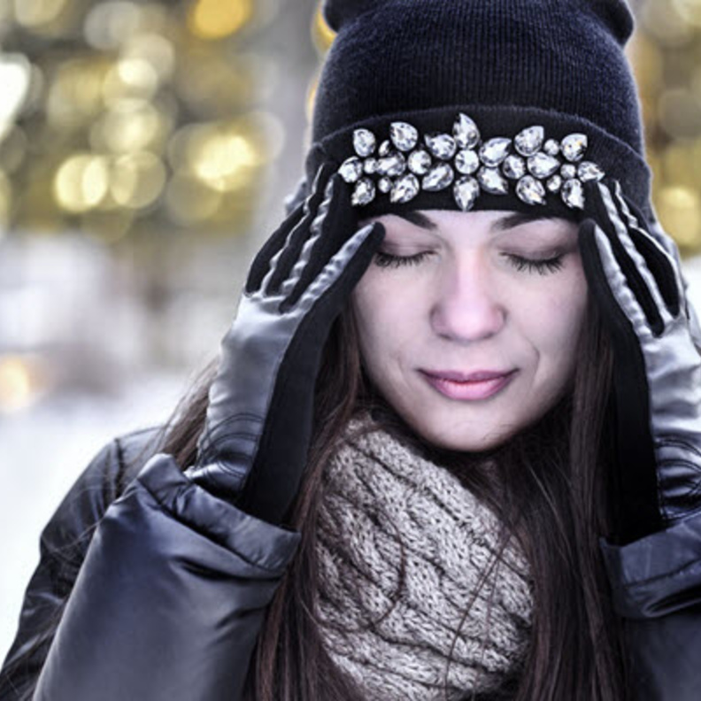 الصداع من الام الشتاء المتكررة جراء الهواء الجاف و الاتربة و الرياح