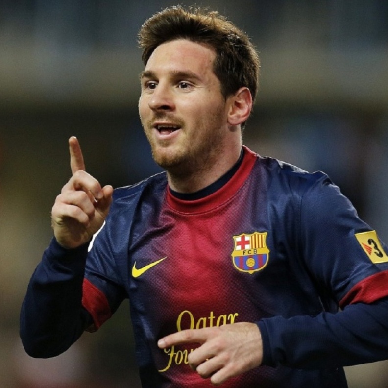 بالفيديو: ميسي يرفض التوقيع على أوتوغراف رجل مسن