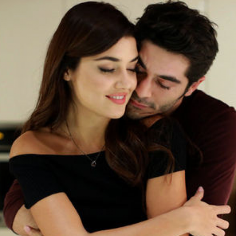 مشهد من مسلسل العشق لا يفهم من الكلام