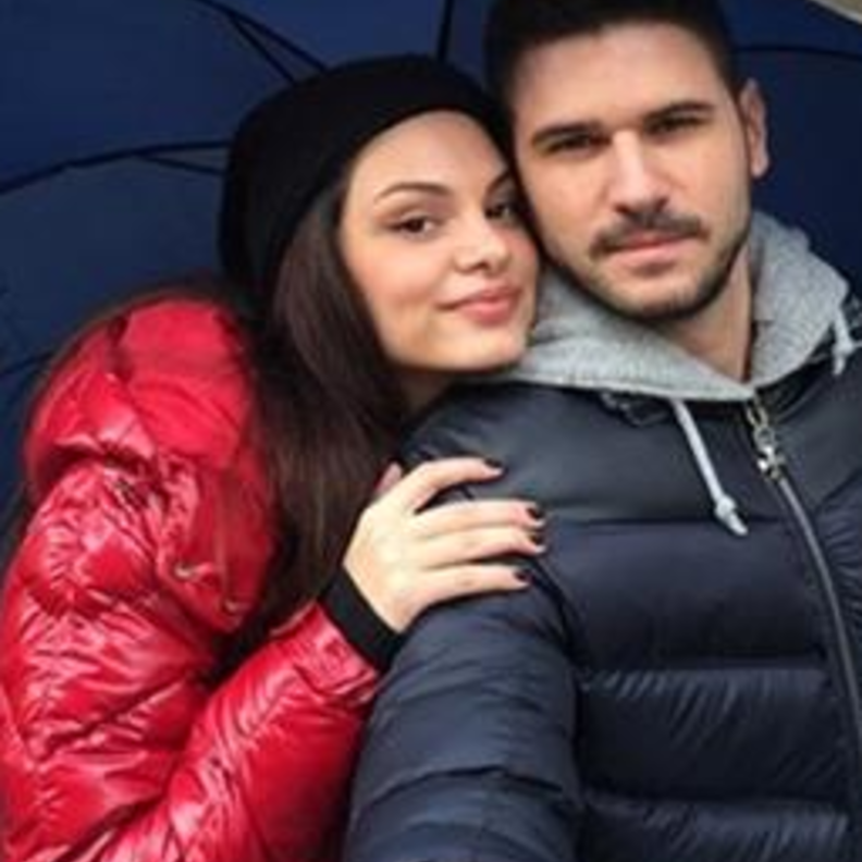 طولجهان صايشمان وحبيبته