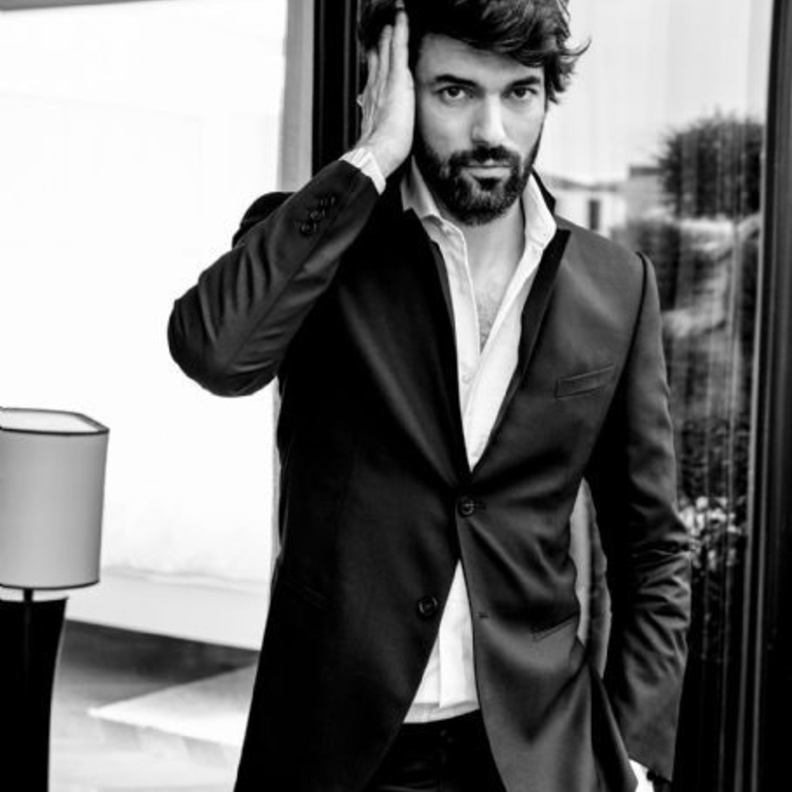 انجين أكيوراك