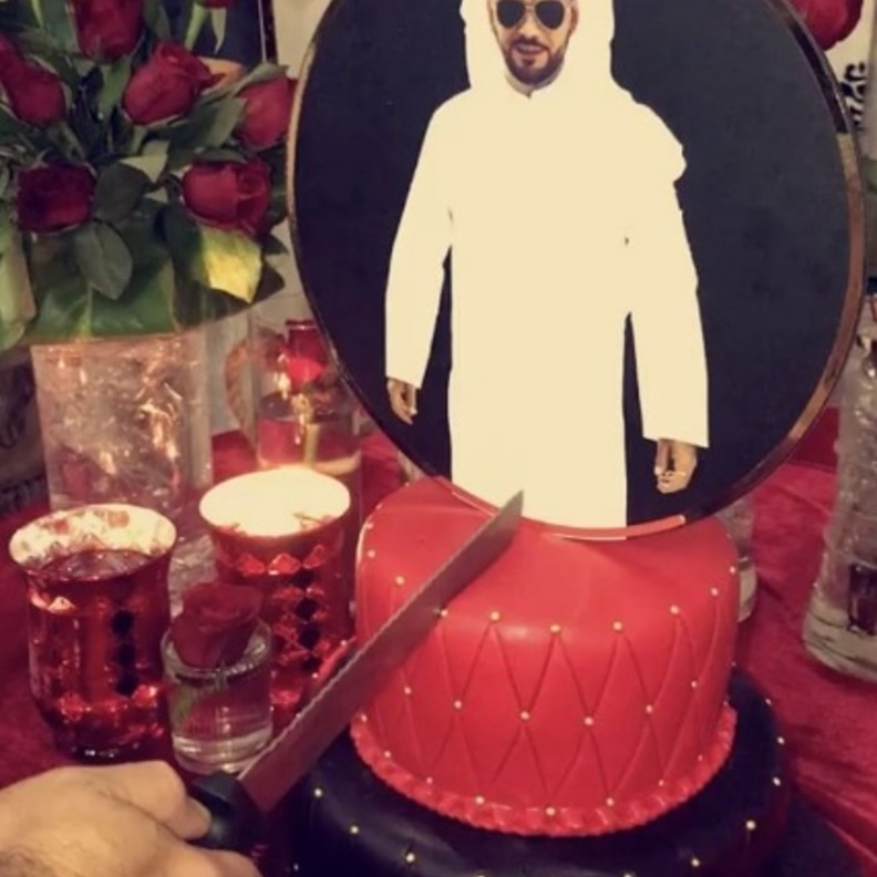 من اجواء عيد ميلاد والد حلا الترك