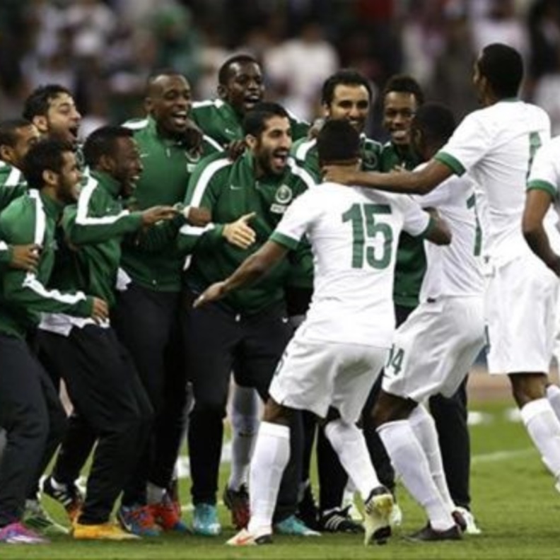 السعودية تهزم اليابان وتتأهل معها إلى كأس العالم 2018