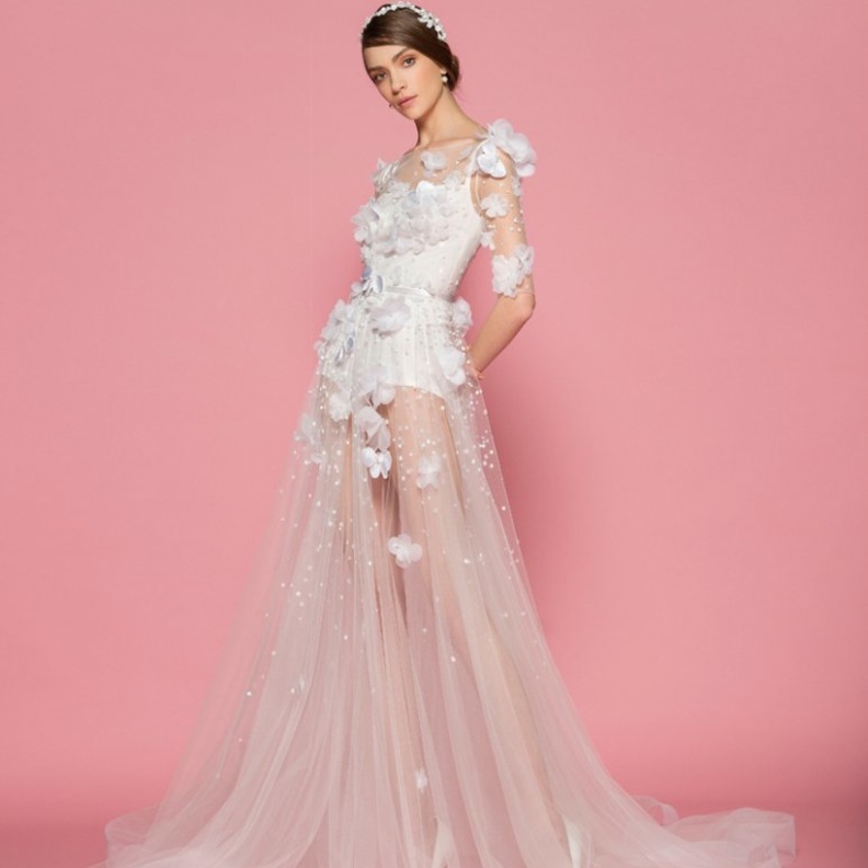 فستان عرس قصير من نعيم خان