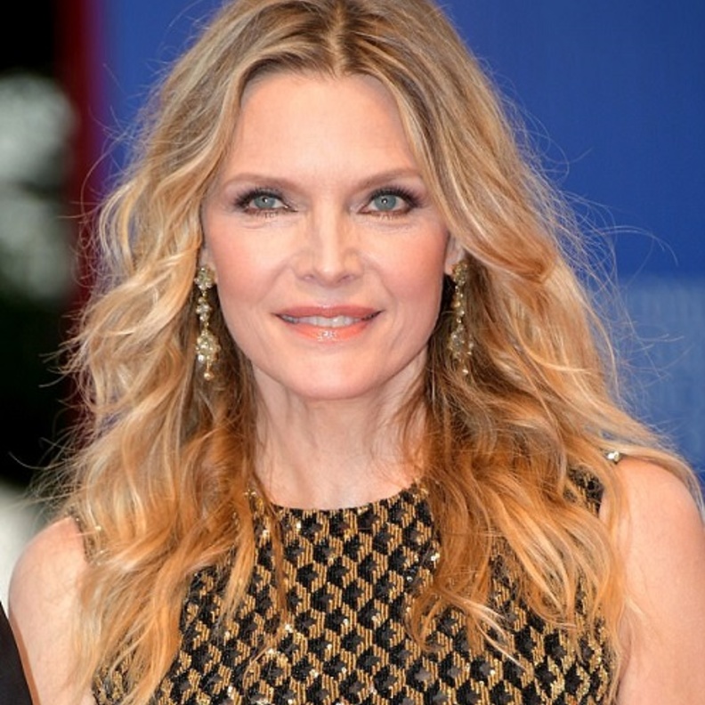 ميشيل فايفر