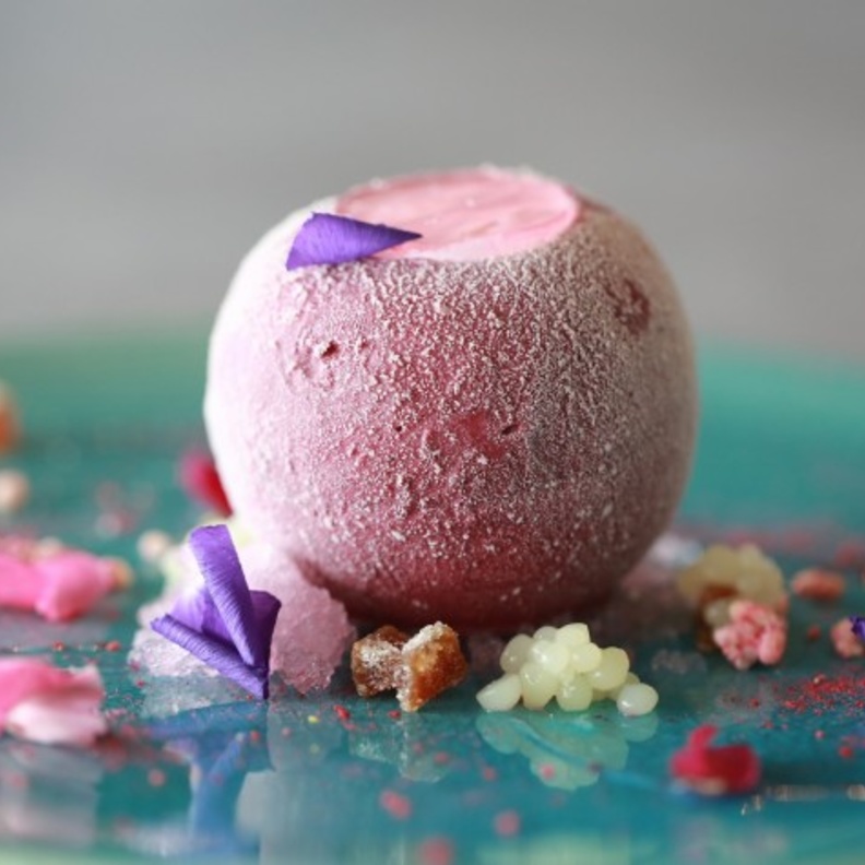 حلويات Toshi Yorizuka