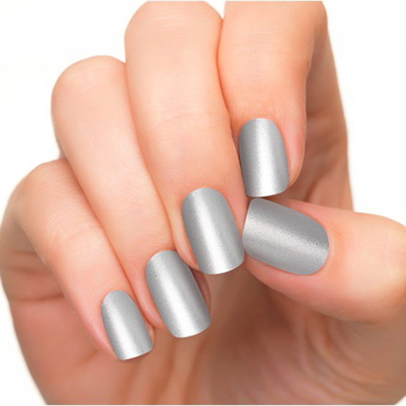 جربي اللون الأحمر الداكن للبشرة المتوسطة