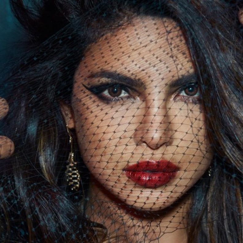 بريانكا تشوبرا في قائمة أكثر 10 نجمات أناقة