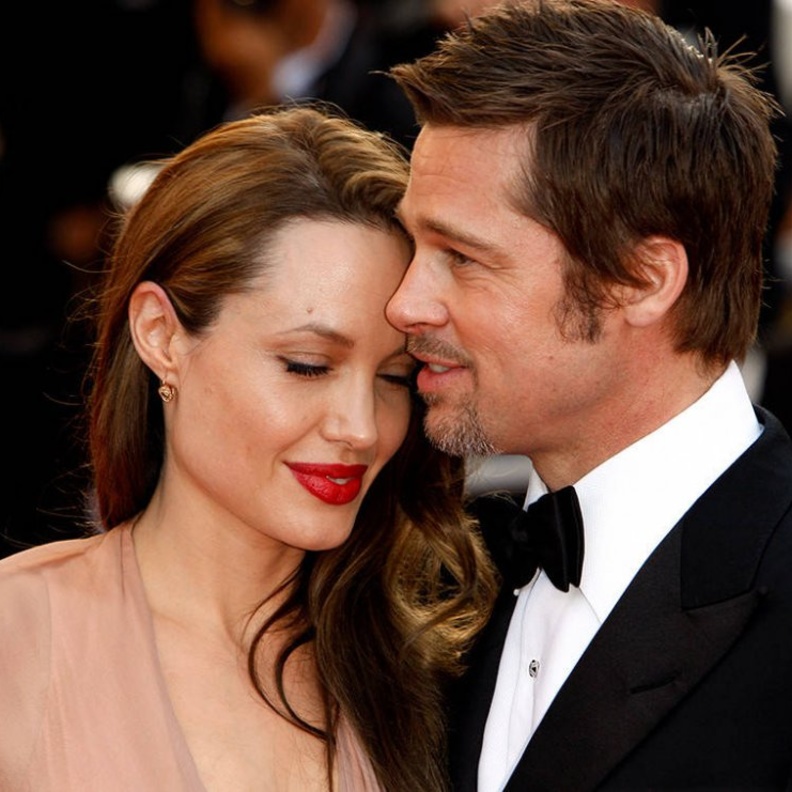 براد بيت وانجلينا جولي جلسا معاً من جديد