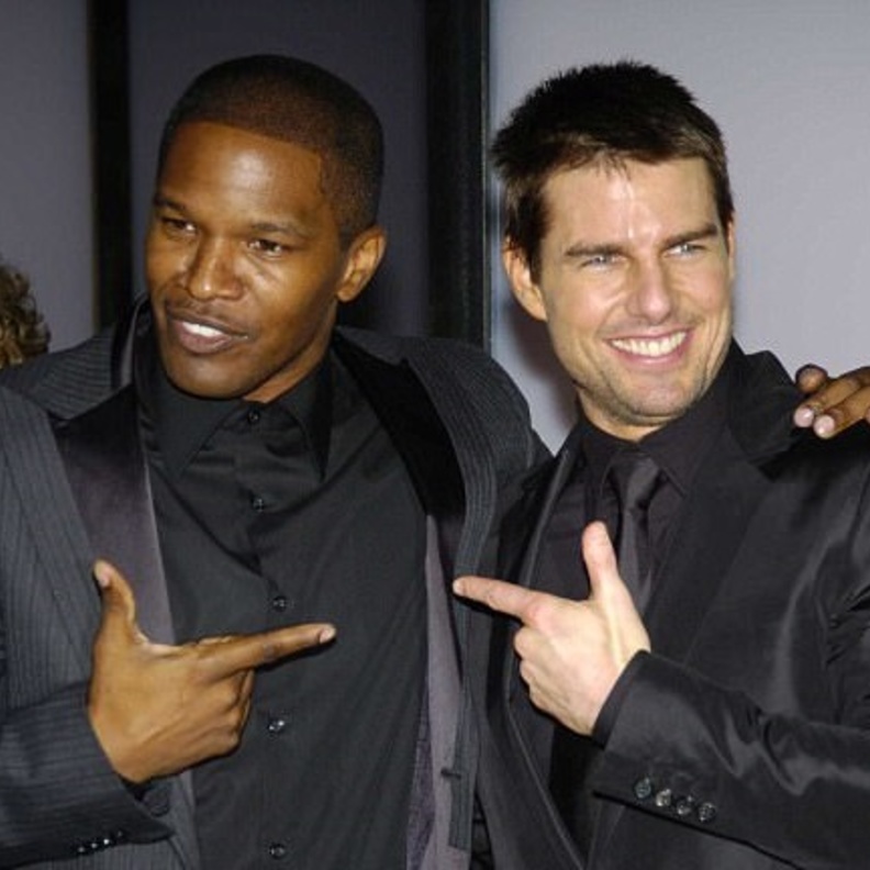 توم كروز يشعر بالخيانة من كاتي هولمز وجيمي فوكس