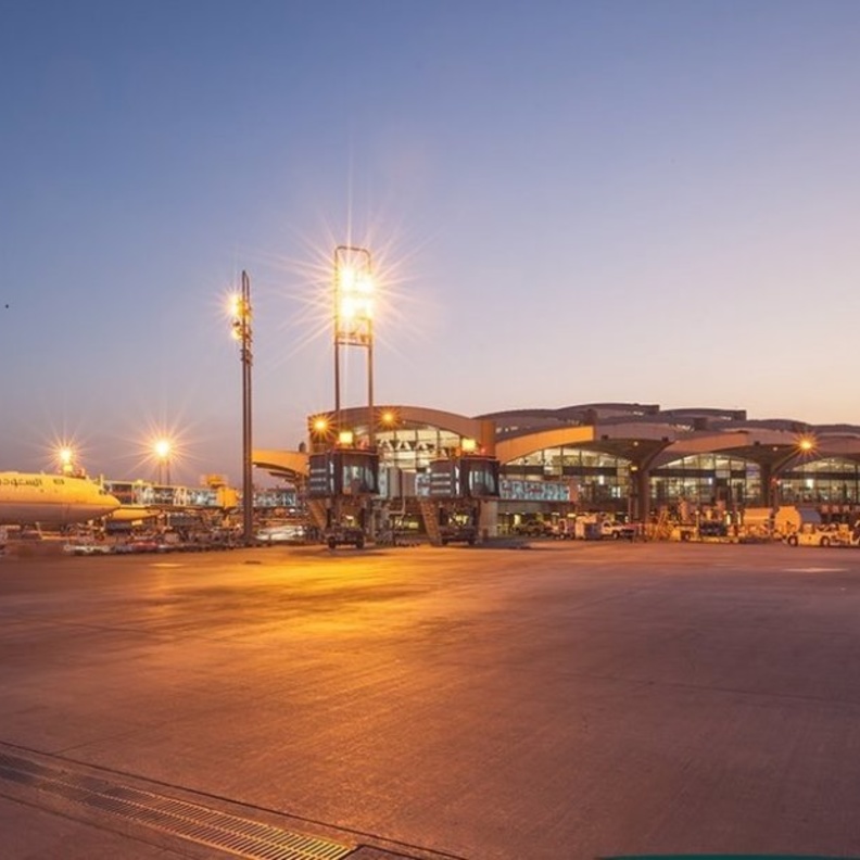 مطار الملك خالد الدولي