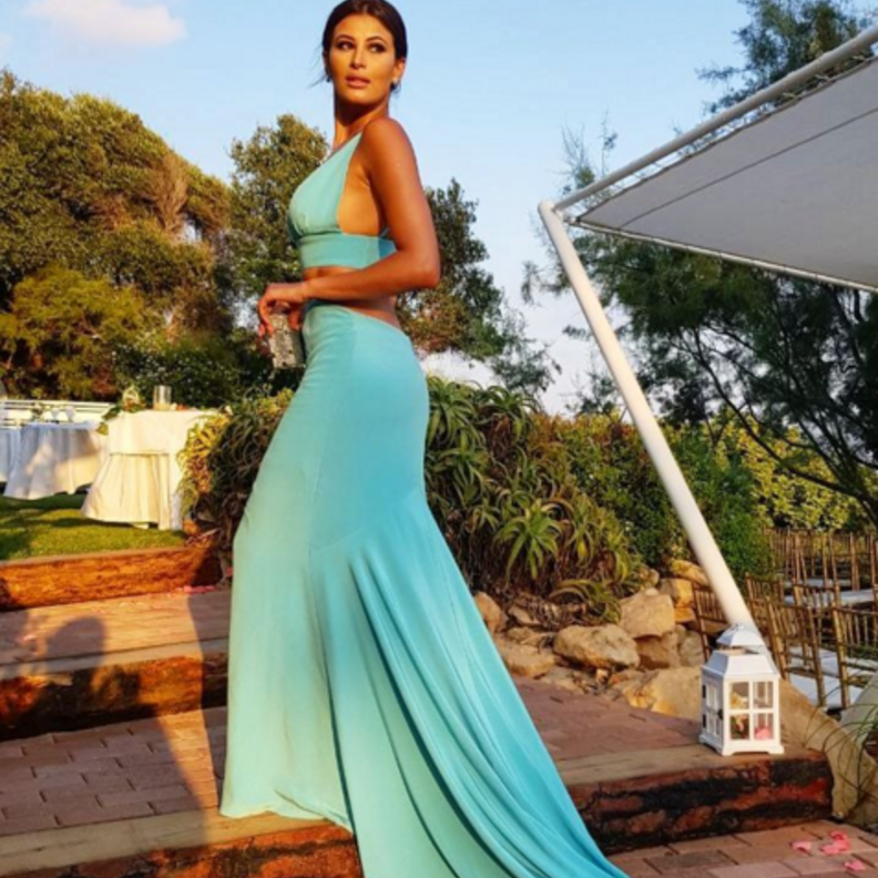 لوك صباحي كاجوال باللون الأسود اعتمدته ريم سعيدي