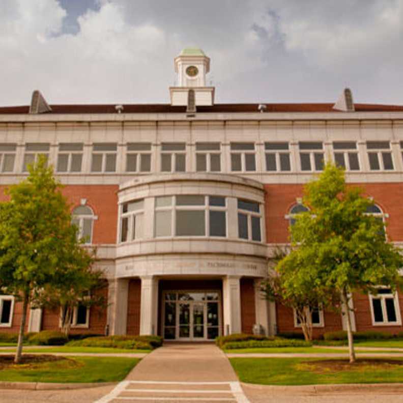 جامعة أركنساس الأمريكية للتكنولوجيا