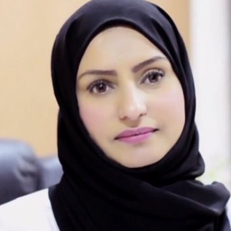الدكتورة فضيلة العوامي أول سعودية تتخصص في علاج الإدمان