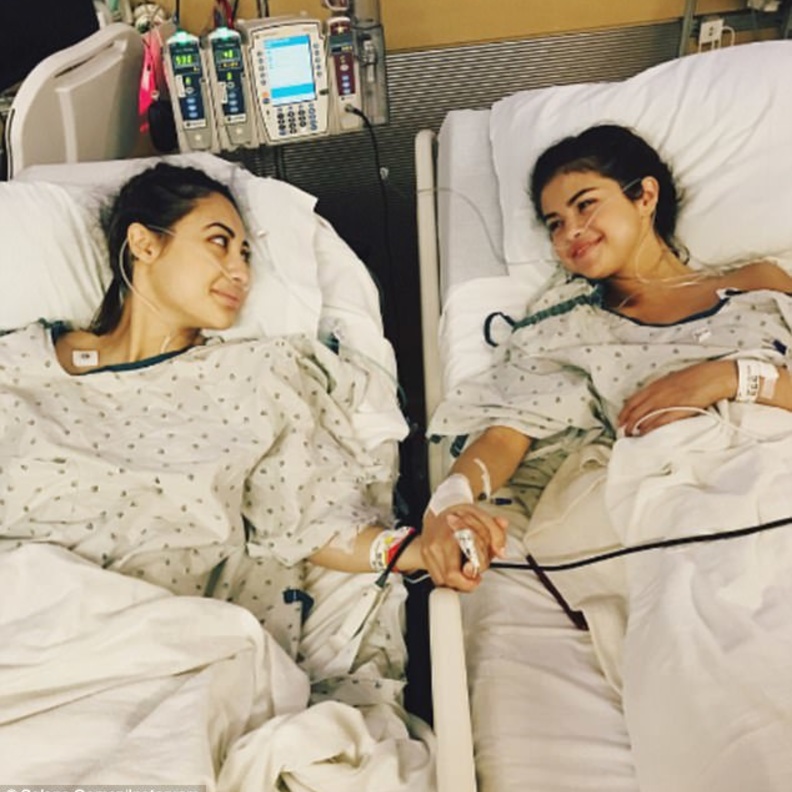 سيلينا تخضع لعملية زراعة كلى