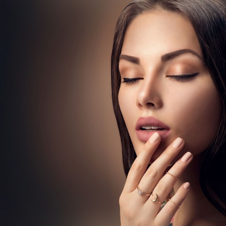 جميع درجات النيود تليق بك، لكن أيهن الأجمل؟