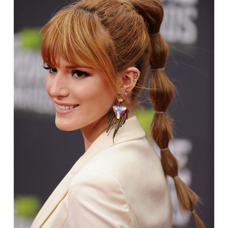 هذه التسريحة تناسب الوجه المربع.