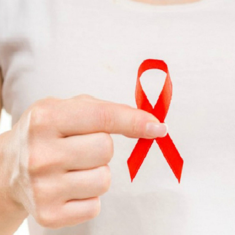 نقل الدم الملوث يسبب الإيدز