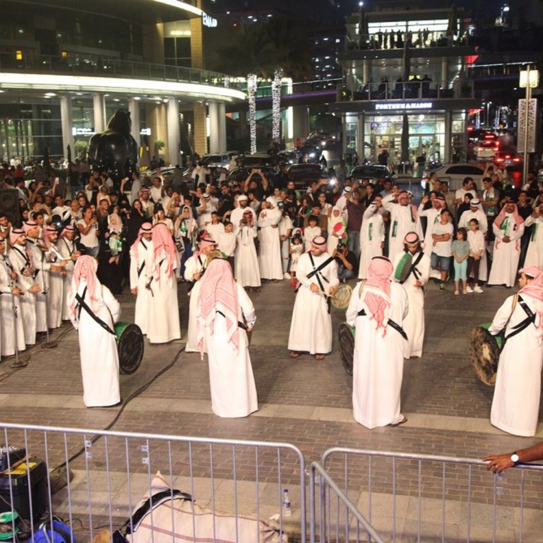 احتفالات دبي باليوم الوطني السعودي