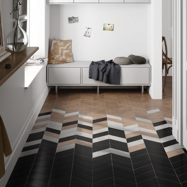 تصميم بسيط للأرضية الخشبية بتدرجات لوينة فاتحة