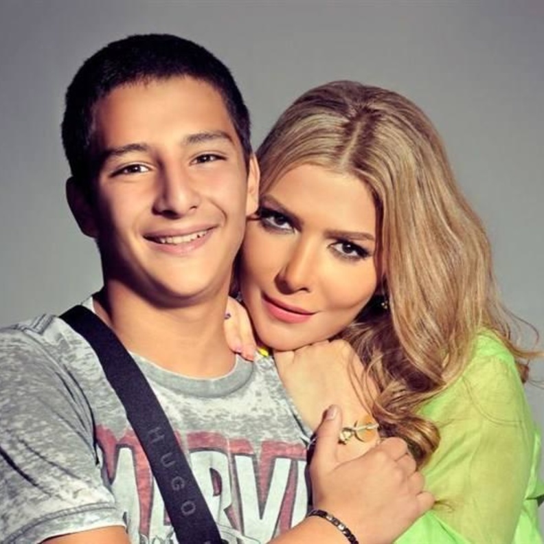 اصالة وابنها خالد