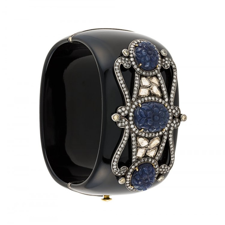 اسوارة من كارتييهCartier