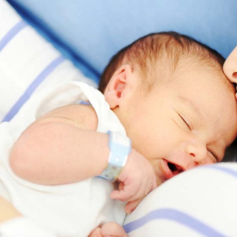 نصائح طبية لنفسية المراة بعد الولادة