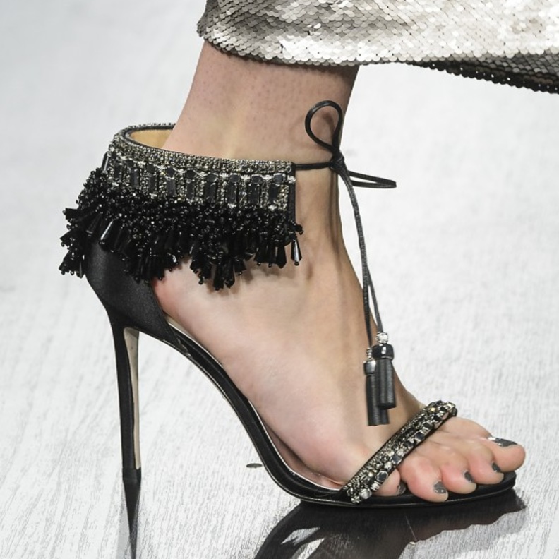 Leonard Paris حذاء راقي وكلاسيكي بلونه وتصميمه