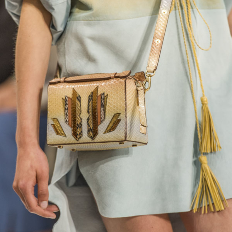 طبيعة الصيف الإيطالي الخلابة مع Tod's