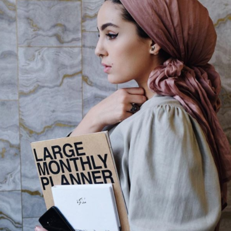 فاطمة حسام تختار لون راقي وكلاسيكي يليق بالخريف