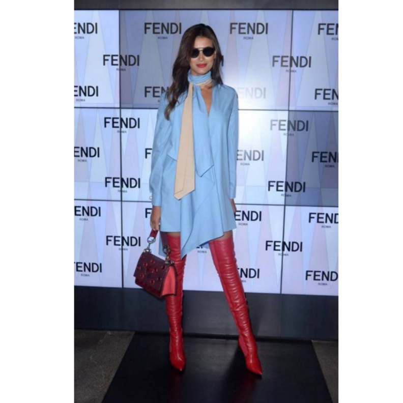 النساء العربيات في ازياء غريبة في أسبوع الموضة في ميلانو!