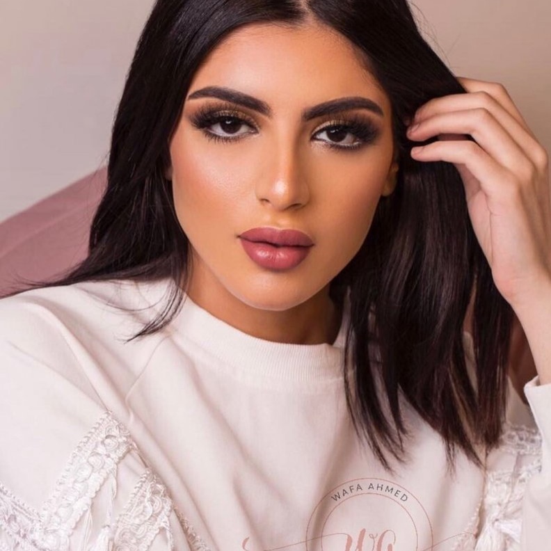 من مكياج خبيرة التجميل وفاء احمد