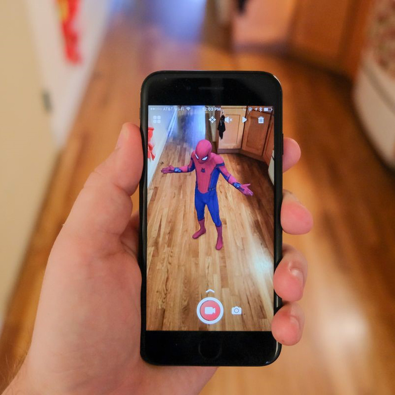 تطبيق Holo يتيح لك مجموعة من المجسمات ثلاثية الأبعاد والمتحركة بنفس الوقت