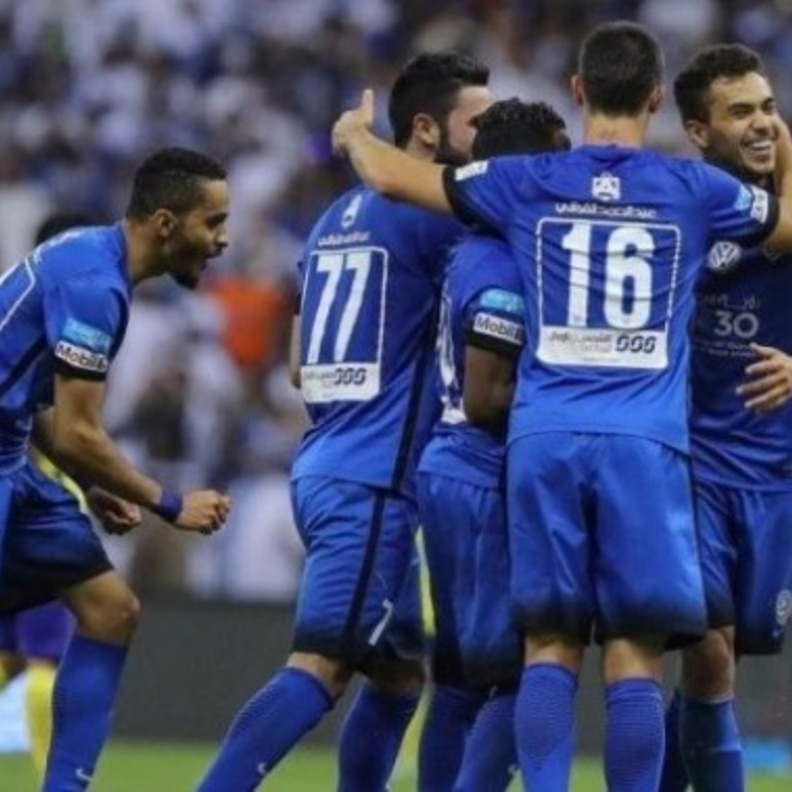 هاتريك عمر خربين يقود الهلال لفوز عريض