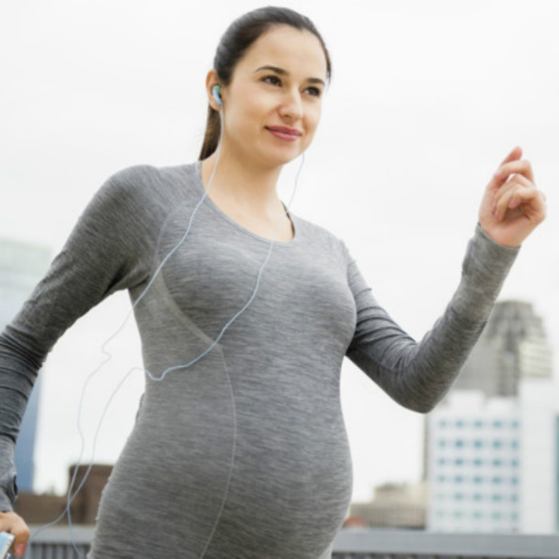 اهميه المشي للحامل في الشهور الاخيره 