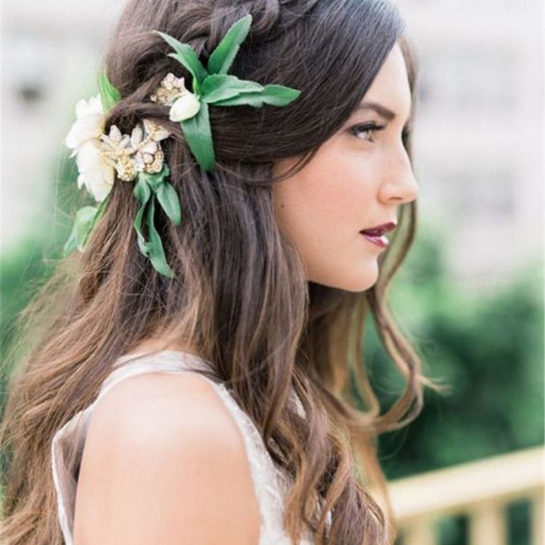 هدية للضيوف مزينة باللون الاخضر