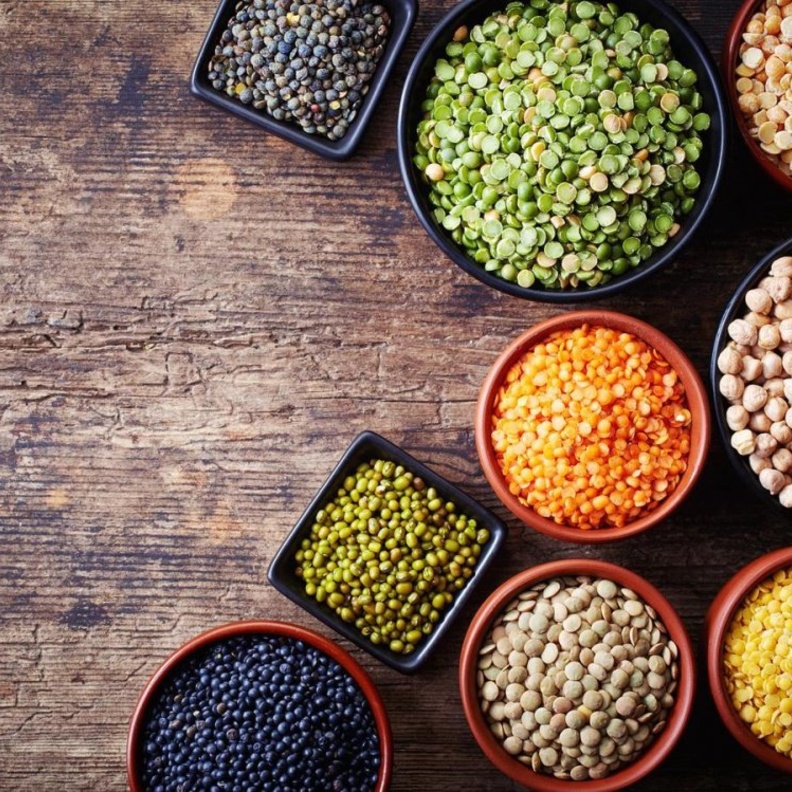 نصائح طبية لتجنب غازات المعدة بعد تناول البقوليات