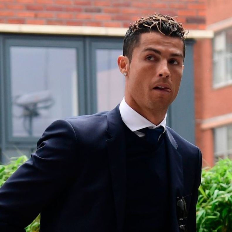 مواصفات خارقة لـ سيارة بوغاتي تشيرون