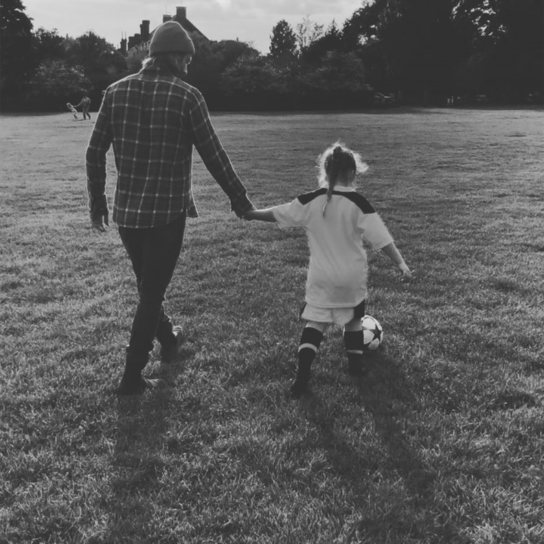 ديفيد بيكهام ينشر فيديو لابنته هاربر