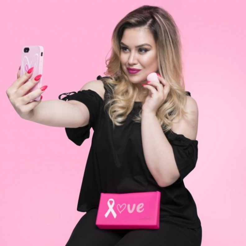 يتعاون تيبس أند توز Tips & Toes هذا الشهر مع مبادرة القافلة الوردية