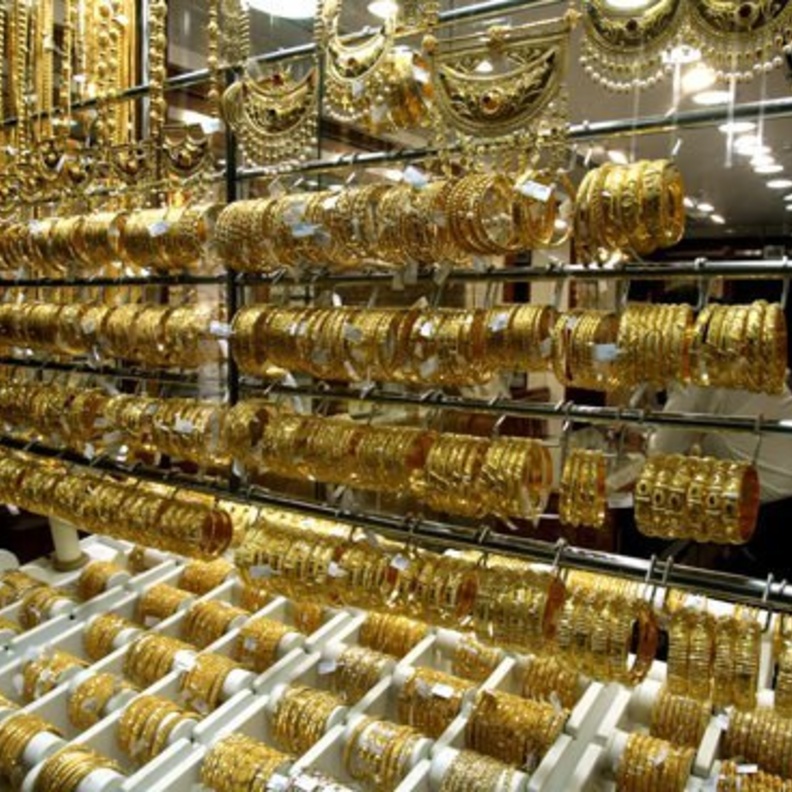 قرار وزارة العمل يلزم محلات الذهب بتطبيق التوطين خلال شهرين 