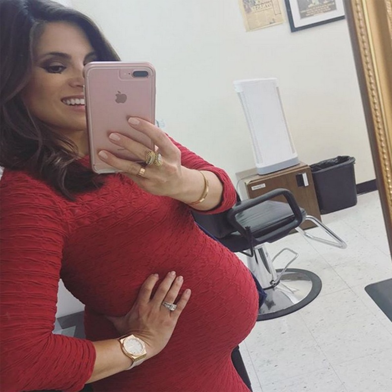 ألم المخاض فاجئ ناتالي باسكواريلا على الهواء