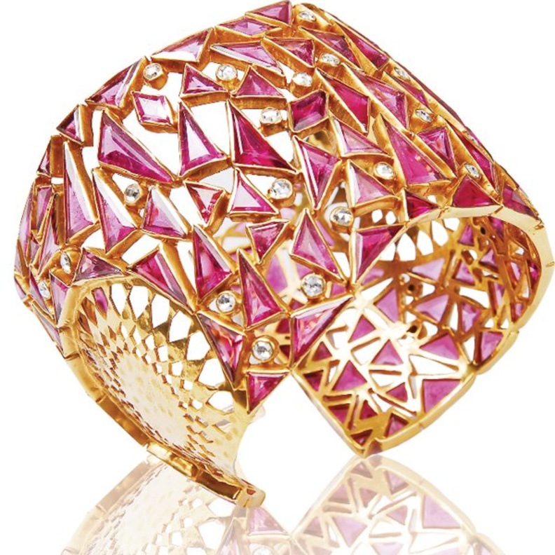 خاتم من أيرين نيويرث Irene Neuwirth