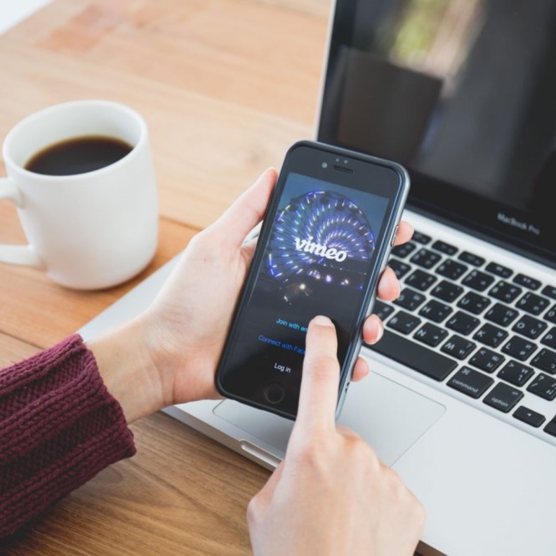 أطلقت فيميو ميزة البث المباشر بعد استحواذها على منصة Livestream