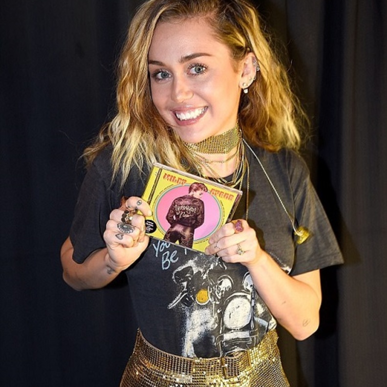 مايلي سايرس