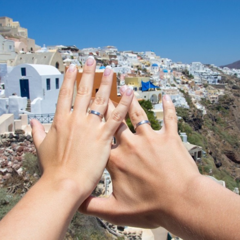 لحظات عمر رومانسية في سانتوريني