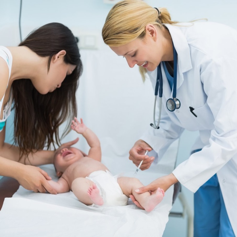  جدول تطعيمات الاطفال في السنه الاولى