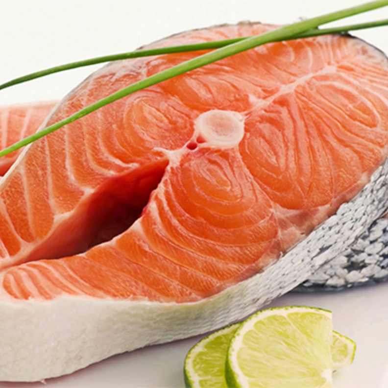 فوائد سمك السلمون للرجيم