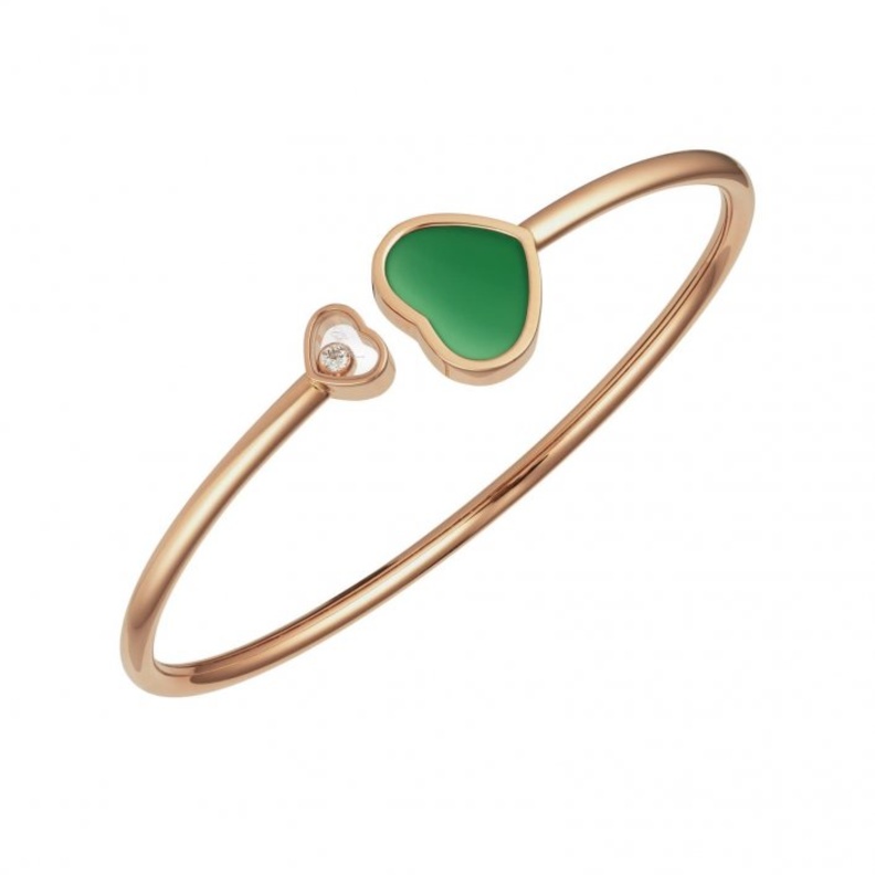 قلادة كارتييه من الذهب واليشب الأخضر