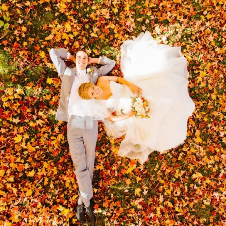 الوان الباقة في زفافك الخريفي.